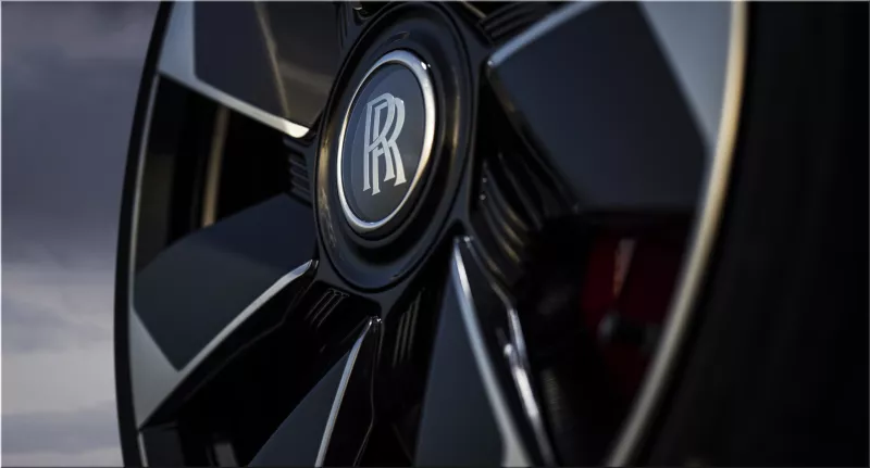 2024 Rolls-Royce La Rose Noire Droptail