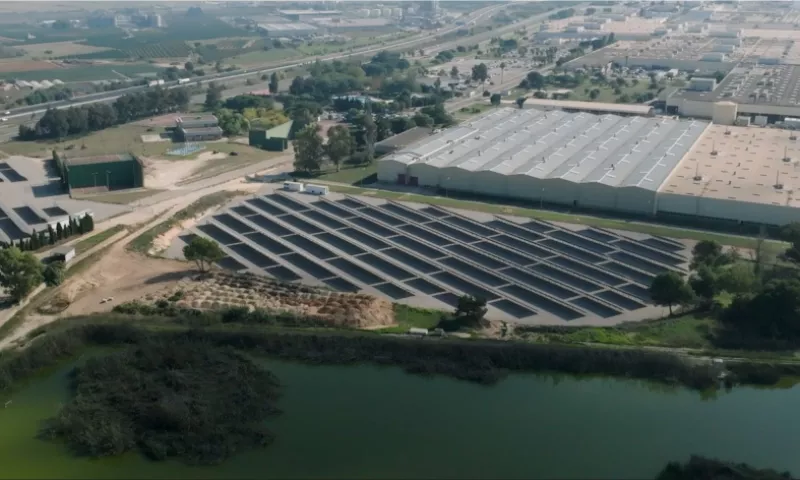 Ford opens solar park